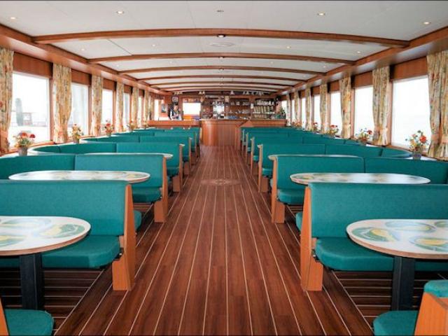 Im Schiff